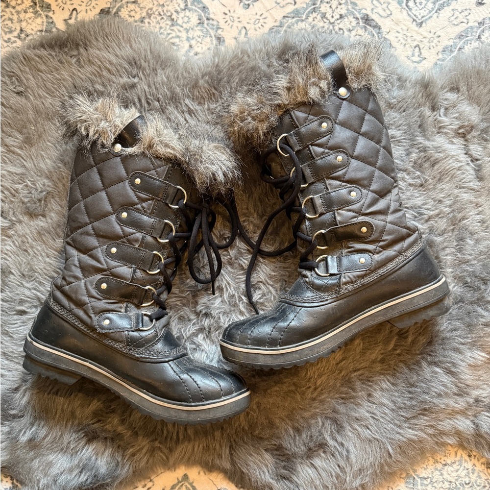 Sorel Tofino II Waterproof
Insulated Lace Faux Fur Winter
Boots Women Size 7